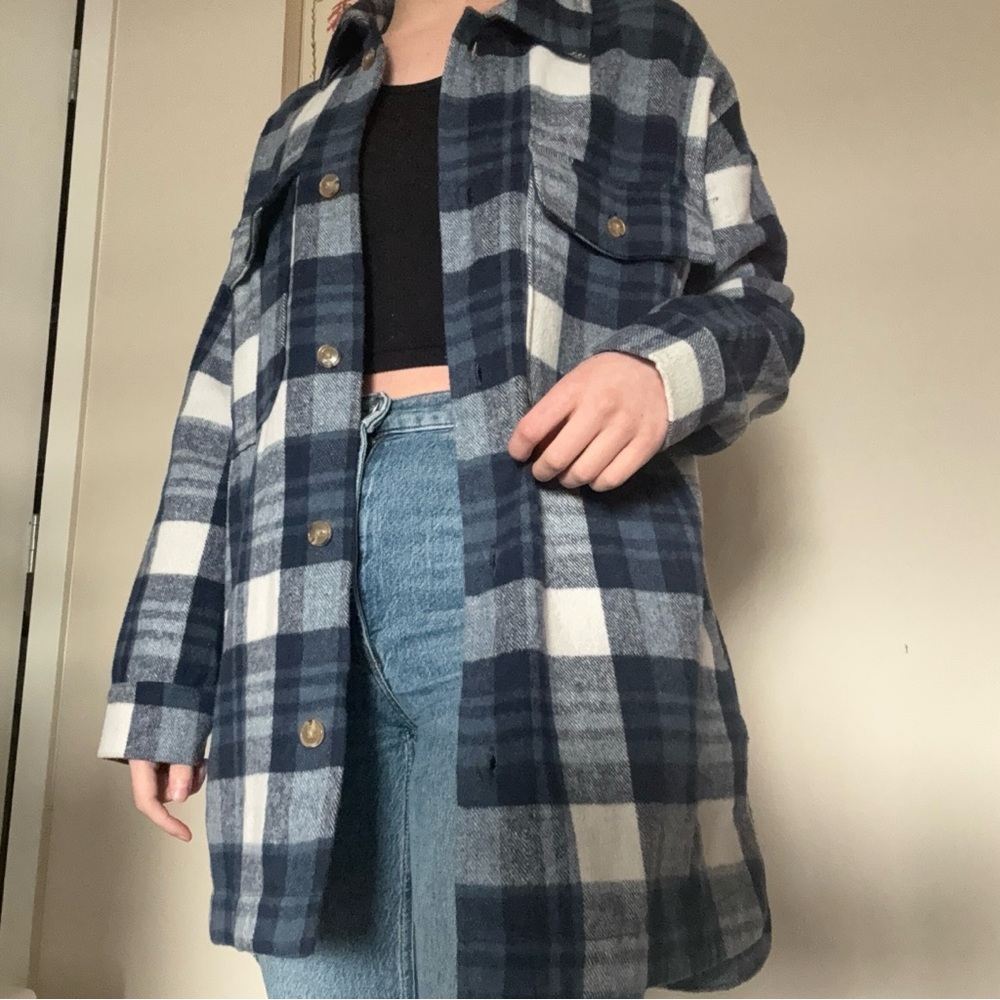 Banana Republic blue & white oversized plaid fleece flannel shirt pockets